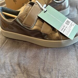 REVITALIGN Glossy Tan Women's Sneakers